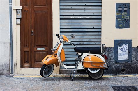 Vespa bike price starts from rs. LML Star 125 4T bicolor, o la Vespa made in India... | Flickr