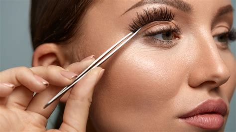 These lashes are easy to apply (even to the notoriously difficult inner corner) and feel exceptionally lightweight. MUA Tips: How to Apply False Eyelashes | Makeup Tutorials