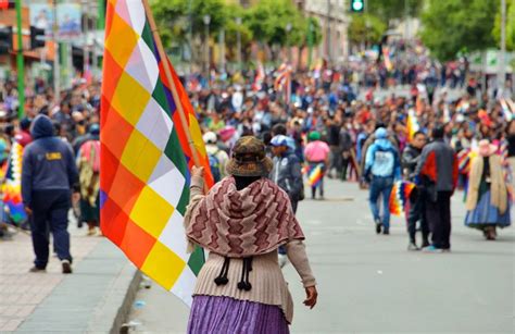 Bolivia is a south american country, among one of the poorest countries in latin america. Video Solidaridad con la lucha de las mujeres y los ...