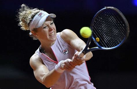 How many pictures of maria sakkari are there? Andrea Petkovic (rechts) unterlag in Stuttgart der ...