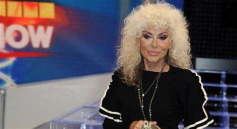 Donatella rettore ретвитнул(а) marco ianes. Ora o Mai Più, Donatella Rettore furiosa sbotta e ...