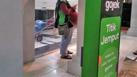 Viral prank wanita lepas handuk depan ojek online tanpa sensor.mp3. Bukan karena Niat Jahat, Ini Pengakuan Pengunggah Foto ...