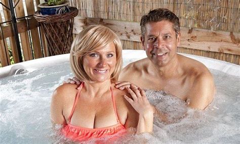 Pretty young couple was walking on the beach, and wanted to have sex, despite the others! Would YOU splash out on a hot tub? | Essex boys, How to ...