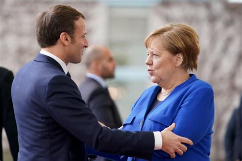 Die bundeskanzlerin äußert sich heute nach dem treffen mit den ministerpräsidenten der länder in einer pressekonferenz zur aktuellen lage in der coronakrise. Wiederaufbau: Merkel und Macron stellen Initiative vor - GrenzEcho