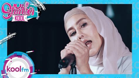 Memujuk hati lupakan semua kenangan. Studio Kool : Ella - Sepi Sekuntum Mawar Merah ( LIVE ...