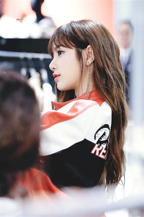 Imagenes de lisa de blackpink. THEQOO Lisa, miembro de BLACKPINK, quien tiene ...