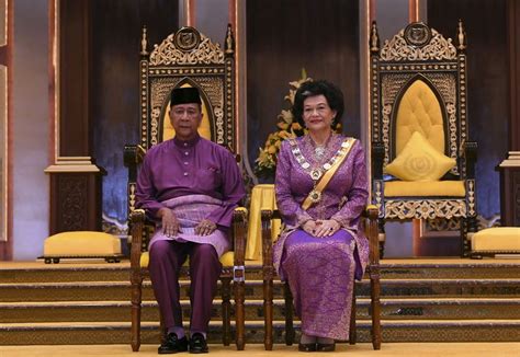 Yang teramat mulia tunku bendahara kedah darul aman. Monarchies Today - Royalty around the globe: KEDAH's Royal ...
