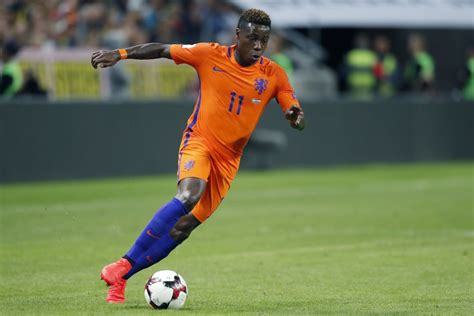 With ajax, promes ended first the dutch league and won the johan cruijff shield. Promes: "Zeg nooit nooit tegen Ajax" - Ajax1.nl