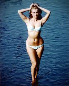 Killed in an explosion (along with almost everybody else in the movie). Barbara Bouchet | 24 Femmes Per Second