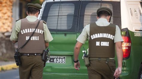 Horribles imágenes en panguipulli que dan cuenta de un pésimo actuar de carabineros en un control ¿se dispara a matar. Carabinero de civil mató a un presunto delincuente durante ...