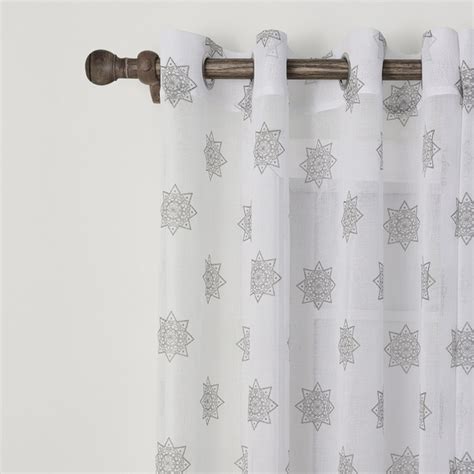 Gardinen set folino mit tunnelzug transparent 2er set von 17 stories ab 28 98. Transparente Gardinen Mit Muster - Blogdejust