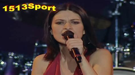 It was released as the first single from the album le cose che vivi in 1996. LAURA PAUSINI Inesquecível Incancellabile HD - YouTube