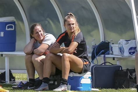 De europese voetbalbond uefa koos vrijdag tijdens een bijeenkomst in genève. Martens mist eerste wedstrijden EK-kwalificatie · Mee met ...