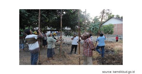 Sarunai banjar adalah alat musik tiup khas suku banjar. 20 Kesenian Tradisional Kalimantan Selatan, Ada yang ...