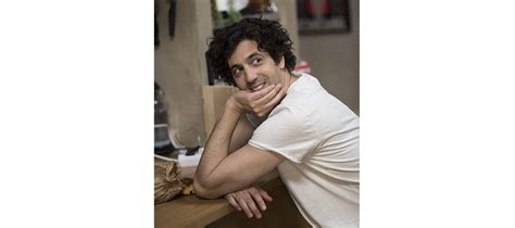 À toutes les filles que j'ai aimé avant ! Mike la nouvelle série d'OCS avec Max Boublil