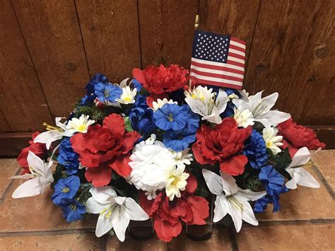 The memorial day flowers foundation (mdff) helps families remember their heroes by placing a flower at grave sites. Memorial Day cemetery saddle 4th of July cemetary saddle ...