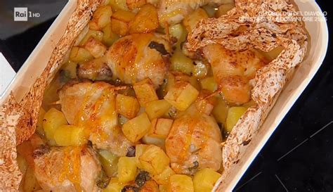 Ecco la ricetta e la variante con patate. "É sempre mezzogiorno": fusi di pollo al cartoccio con ...