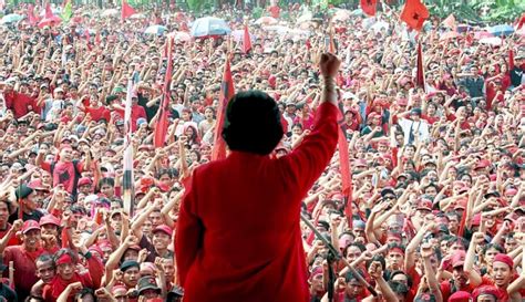 She was the indonesia's first female president, and leader born after independence. Megawati, Memulai Perlawanan dari Surabaya - Koran Sulindo