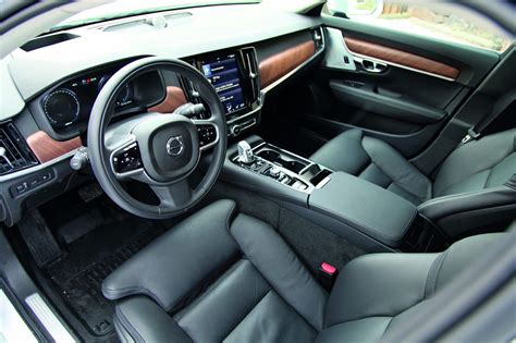 Moreover, hatchback fashions are actually accessible with the diesel engine. Volvo V90 T8 - kraftpakke