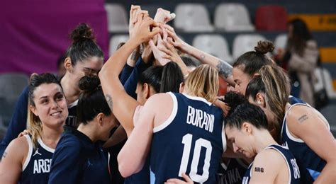 Argentina se quedó afuera de los juegos panamericanos por un error en su vestimenta. El seleccionado femenino de básquet recuperó las becas del ...