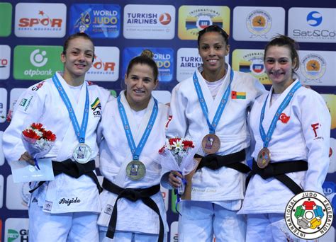 Por redacción aire digital la judoca bonaerense paula pareto, campeona olímpica en río de janeiro 2016, es la primera atleta argentina que pisó territorio japonés, a tres semanas del comienzo de la máxima cita deportiva que se llevará a cabo en la capital tokio. Paula Pareto, Judoka, JudoInside