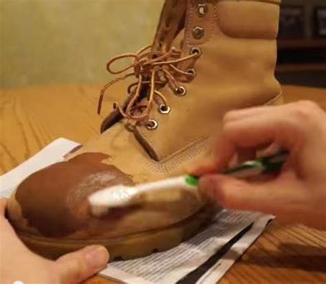 It is time you give your leather boots a good old cleaning using saddle soap. How To Easily Clean Leather Boots In The Washing Machine ...