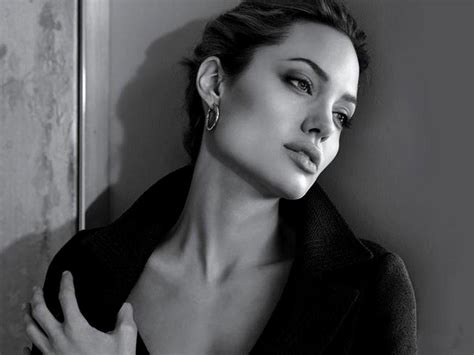 Posted in celebrity hairstyles tags: Celebrity Hairstyle: Angelina Jolie Short Hairstyles