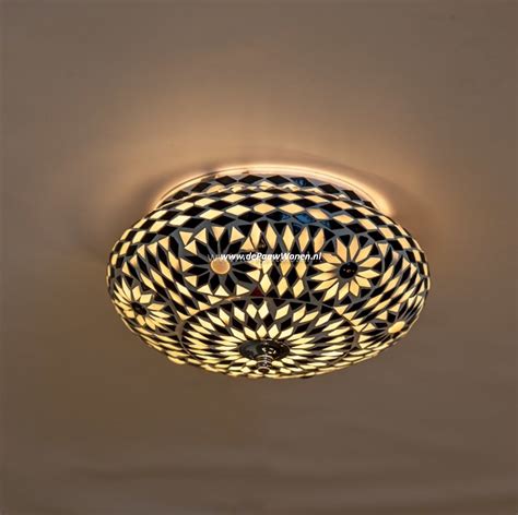 Online vind je een uitgebreid assortiment lampen. Oosterse mozaïek plafonniere - dePauwWonen