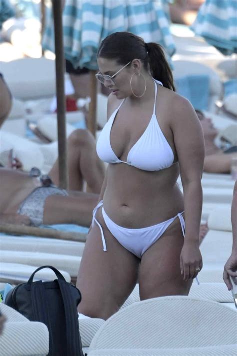 Eh, some looked shopped and some don't even meet the definition of the term camel toe. ashley-graham-cameltoe-on-the-beach-in-greece-9191 ...