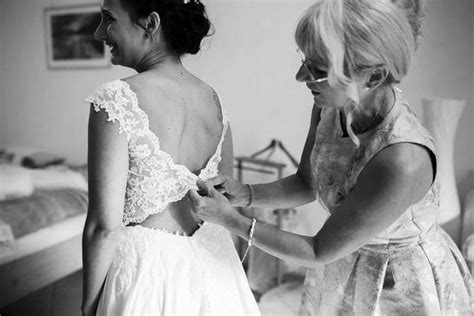 Organza hingegen ist mit airbrush mehr als einfach #hochzeit #hochzeitskleid pic.twitter.com/kov3s9fku8. Sarah und Patricks freie Trauung mit dem Motto Vintage ...