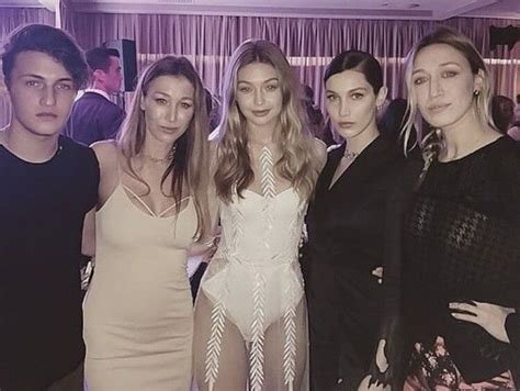 Публикация от gigi hadid (@gigihadid) 14 фев 2019 в 7:27 pst. The Hadid Siblings - Anwar,Marielle,Gigi,Bella and Alana ...