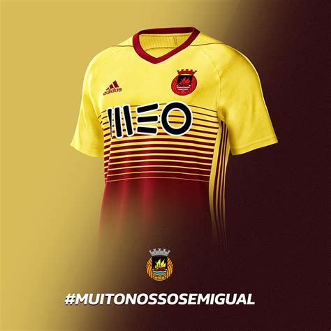 Estádio comendador joaquim de almeida freitas, moreira de. rioavistas: Equipamento alternativo 2017/18