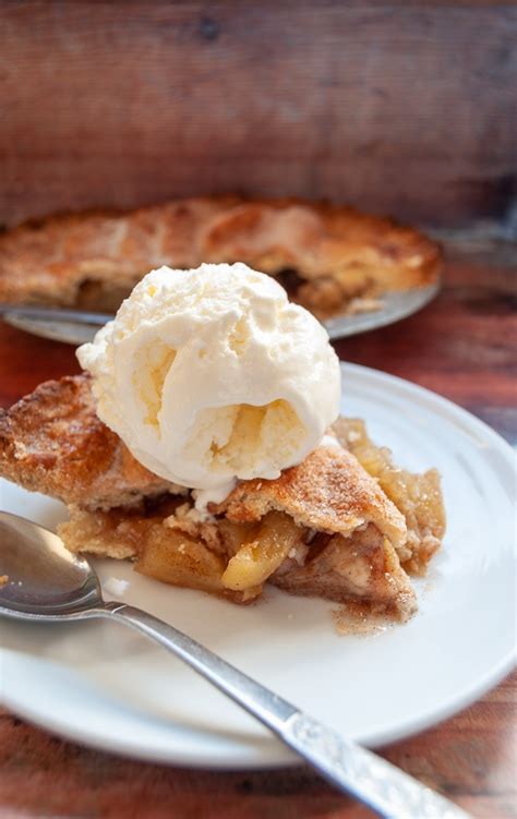 Use only the amount of sugar specified and serve extra at the table if necessary, particularly if you've used cooking apples, which are less sweet make and roll out the shortcrust pastry: Mary Berry Sweet Shortcrust Pastry Recipe : You could use ...