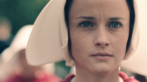 Emotionally, it couldn't have been louder, or more explosive. Alexis Bledel estará na 2ª temporada de The Handmaid's ...