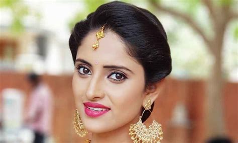 ● all old serials & shows. Zee Tamil Actress Name / Sameera Sherief Biography Wiki ...