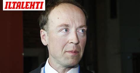 Nuorena miehenä soitin kitaraa ja lauloin spedemetalliyhtyeessä. Jussi Halla-aho: Turvapaikanhakijoilta rahalliset tuet pois