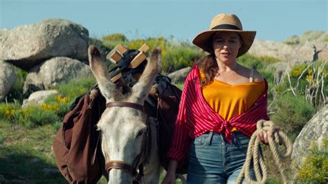 Dans le film antoinette dans les cévennes, des mois qu'antoinette attend l'été et la promesse d'une semaine en amoureux avec son amant, vladimir. Antoinette dans les Cévennes - Bande Annonce fr - Cineuropa