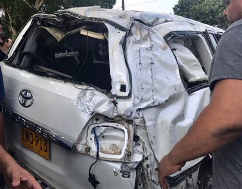 El cantante vallenato martín elías díaz acosta murió este viernes en la tarde en sincelejo, tras ser víctima de un accidente automovilístico en vías de sucre. ¿Por qué se mató Martín Elías? - Eje21