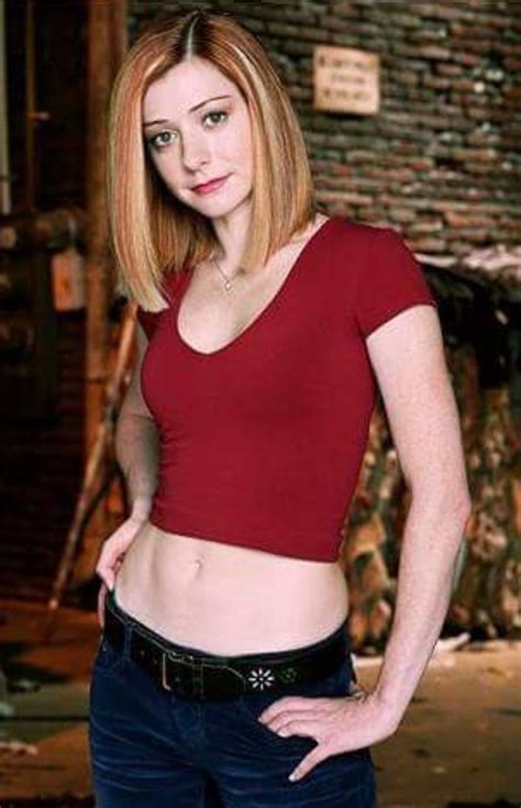 And stretching in the warm up and cool down. Alyson Hannigan | Alyson hannigan, Celebrities female ...