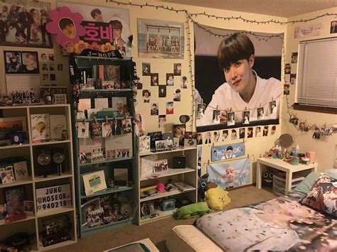 Fanbase.btsarmy acc backup @fairytale.ld twitter.com/bighit_info/status/1415515617663221761?s=21. Dekor Kamar Kpopers Desain Kamar Tidur Army Bts - Desain Minimalis Sederhana