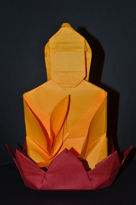 Draw a picture with the brush and then as it dries the picture slowly fades so you can use it over and over again. Buddha (Design by Dang Viet Tan) | Cute origami, Origami art, Buddha