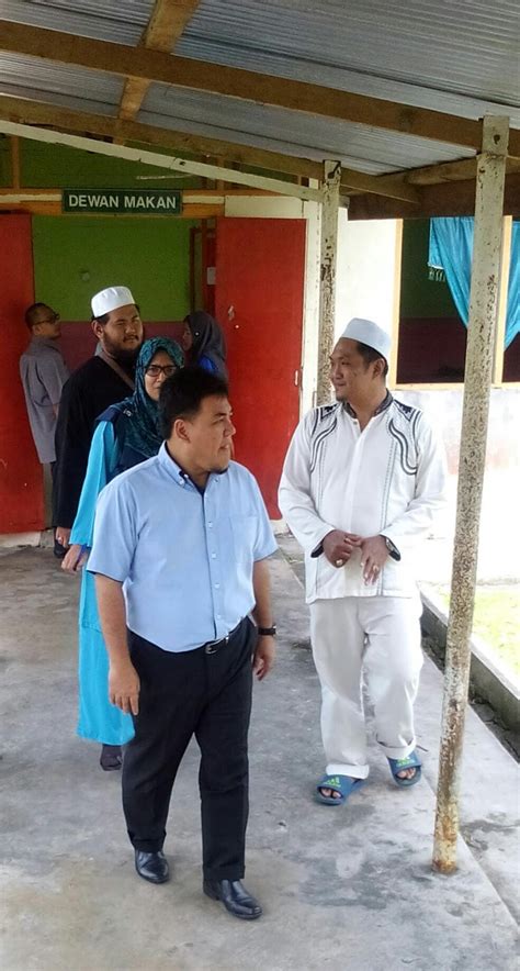 Bahan kitar semula menggunakan kotak awang lai sandhu co baharudin wan kuna balai polis bukit mertajam bahan mentah kedai gunting rambut bahagian tajaan pendidikan kpm bahasa arab tingkatan 3 baju maroon tudung warna apa. BAITUL TAUBAH / PONDOK ISLAH DIRI (Pusat Pemulihan Dadah ...