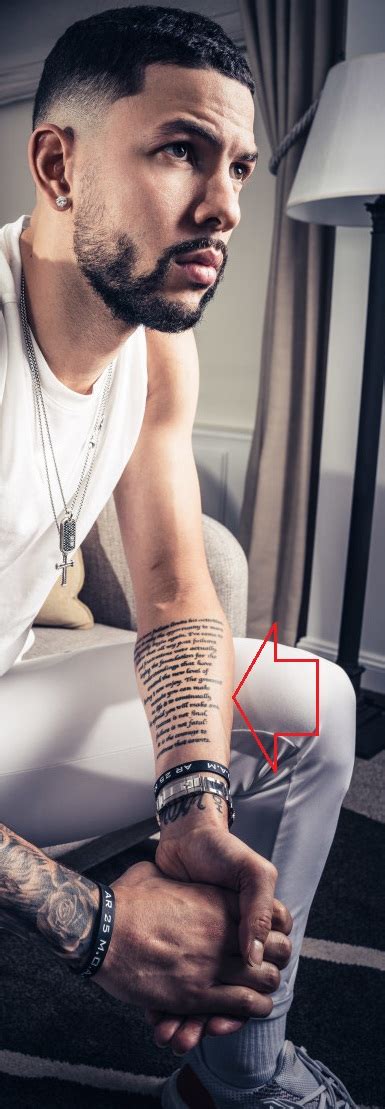 He does not want his tattos to effect austin and ally and his acting carrer so he has no tattoos. Austin Rivers' 12 Tattoos & Their Meanings - Body Art Guru