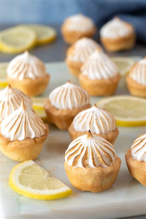 Most weeks i incorporate taking recipe photos into everyday life. Lemon Meringue Pie Bites - El Mundo Eats