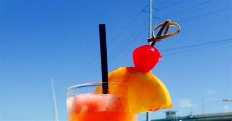 One of the web's largest collections of triple sec cocktail recipes, with a list of the most popular drink recipes in this section. 10 Best Bacardi Triple Sec Drinks Recipes | Yummly