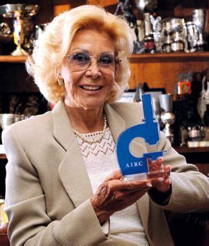 How to say lea pericoli in english? Lea Pericol contro il cancro con l'Airc - Famiglia Cristiana