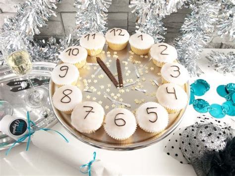 Egal wo sie sich weltweit aufhalten, es die countdown uhr ist so zuverlässig, wie die uhr an ihrem rechner. Silvester Countdown Uhren : Silvester Hit-Countdown - im Online Stream | TVNOW / Unser silvester ...