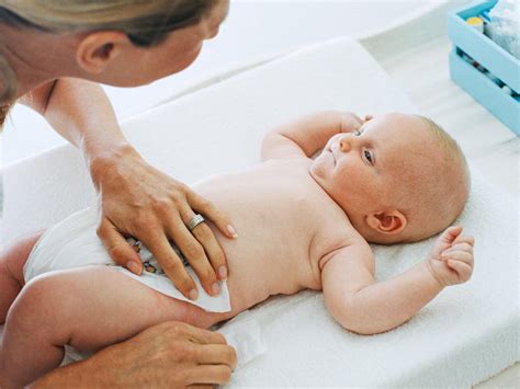 Viele menschen haben kleine weiße die weißen würmer sind sehr gut im stuhl zu finden, auch wenn sie klein sind. Weiße Flocken Im Stuhl Baby - á … Der Stuhlgang Bei Babys ...