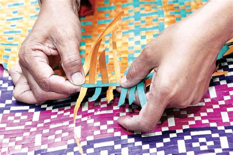 Malaysia's traditional crafts like the batik sarong, rattan products and mengkuang mats are being elevated to new heights. ICT & SDSI Entrepreneurs: Usahawan SDSI