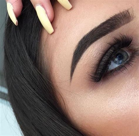Looks like we're in luck because we have all the steps necessary to get everyone's eyebrows back on *fleek*. pinterest: @connellmikayla | Baddie makeup, Eye makeup ...